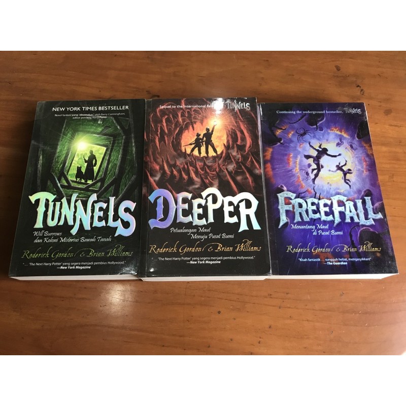 Buku Novel Tunnels, Deeper, & Freefall by Roderick Gordon & Brian Williams [Bekas/Preloved]