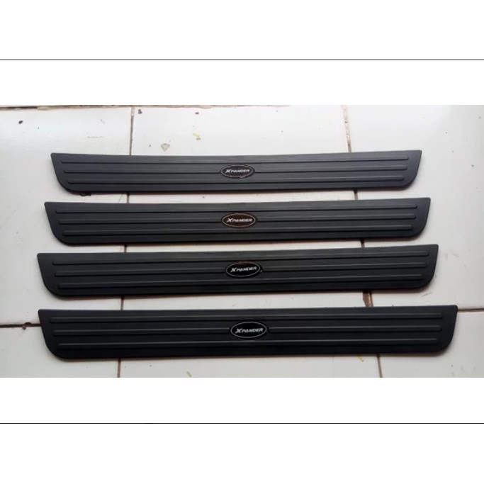 Sill plate samping xpander