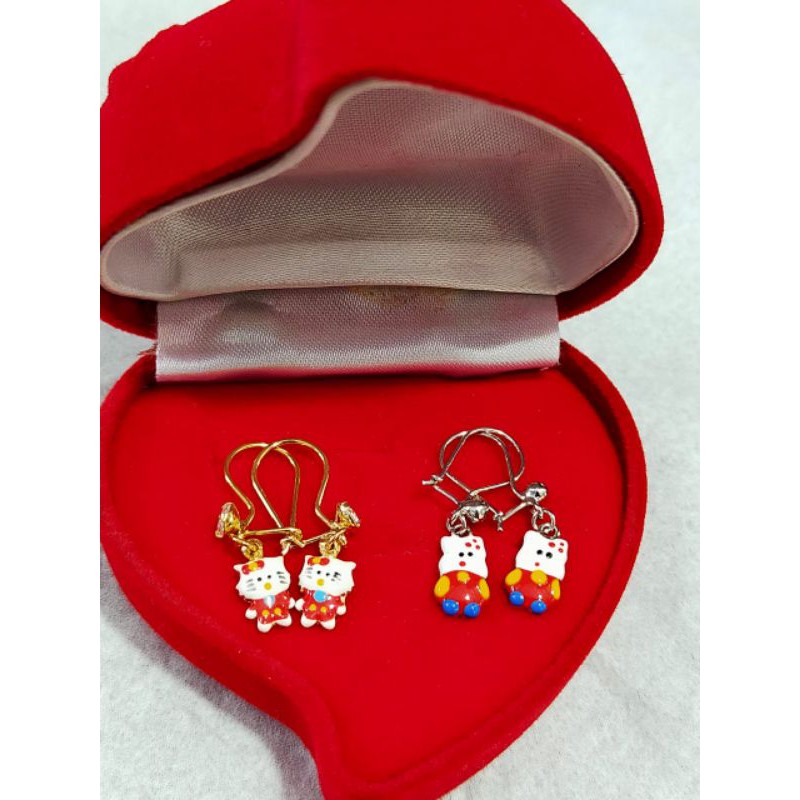 Anting anak cat Hello Kitty perak 925, sepuh emas kuning dan putih, 38.500/pcs