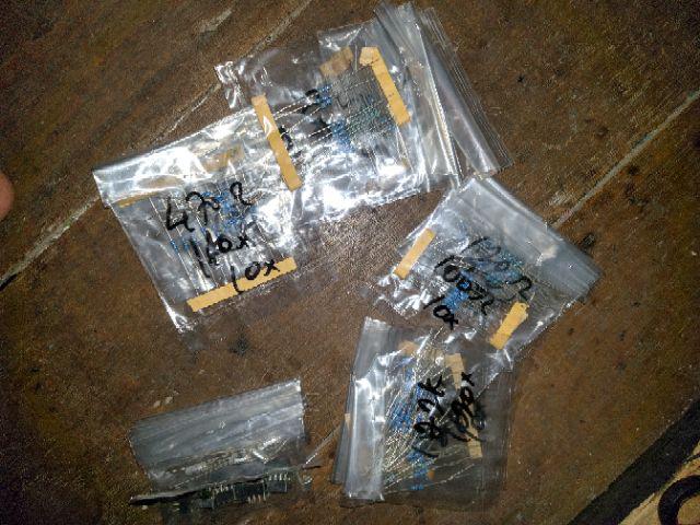 10pcs Resistor 1/4w Metal Film 1% 22ohm, 33ohm, 39ohm, 56ohm, 68ohm, 82ohm, 100ohm