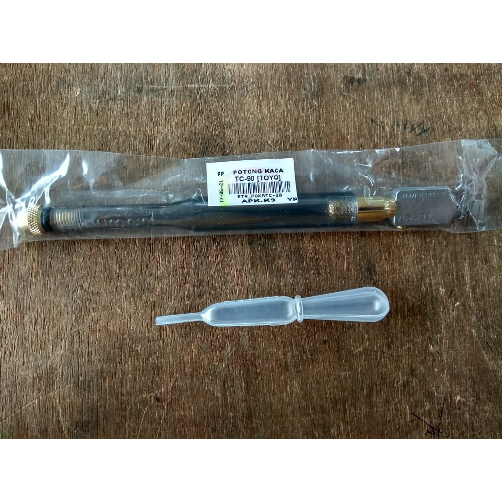 Pisau Potong Kaca TOYO