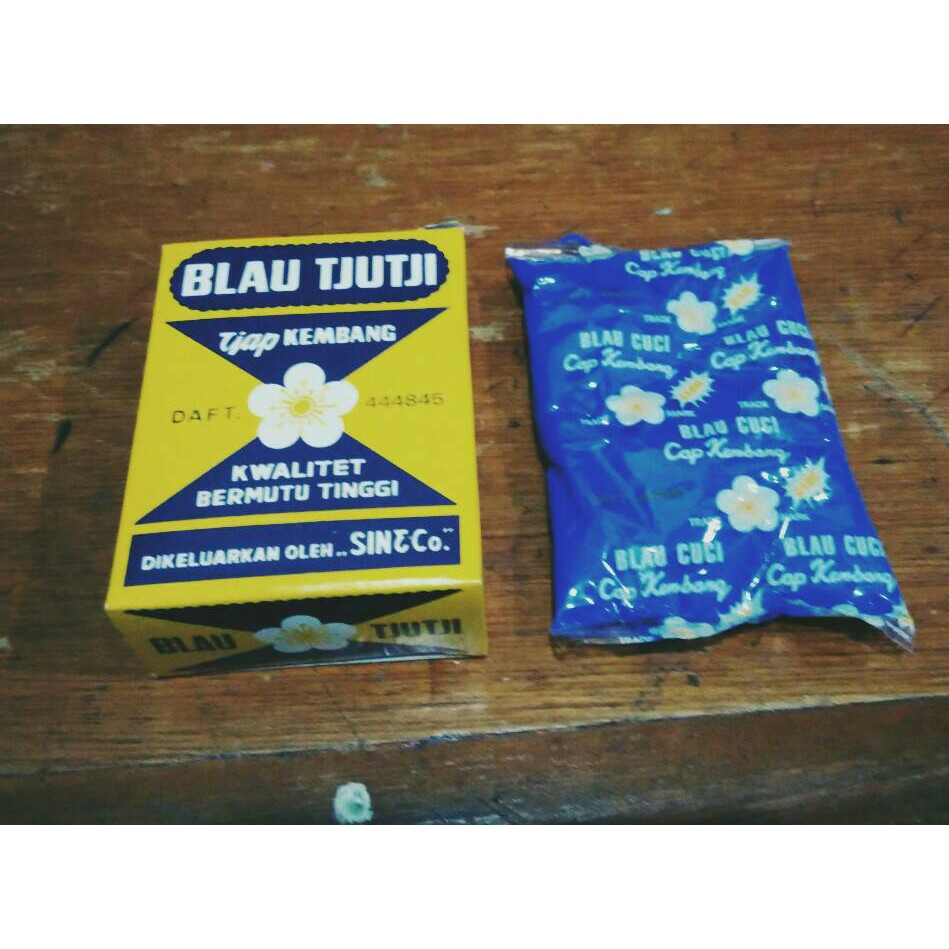 Blau Tjutji/ Blau Cuci/ Pemutih Pakaian Tjap Kembang/Cap Kembang