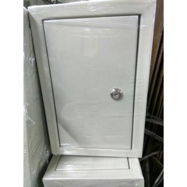 Box panel MCB Ukuran 20x30 indor