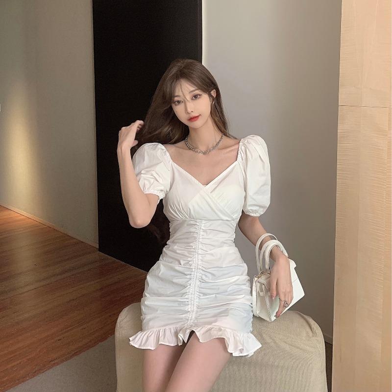 Dress v-neck lengan puff ruffles mengacak-acak ketat pinggul rok pendek wanita musim panas 2021 rok