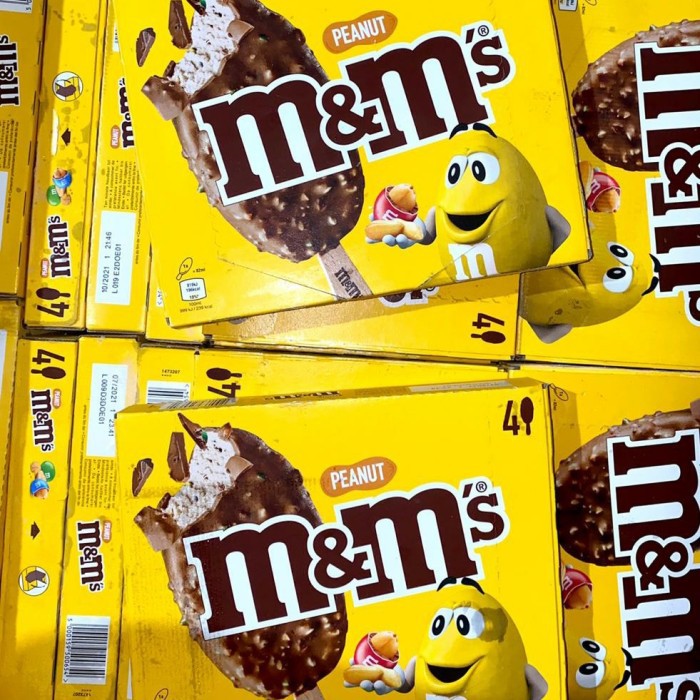 

Ice cream m&m's peanut per BOX (isi 4pcs)