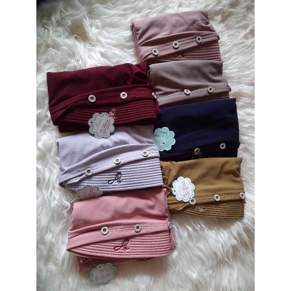 bergo hana Azamka
