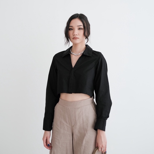 [TAVIA] KAYLA BLOUSE / ATASAN WANITA / BLOUSE WANITA / CROP / KEMEJA WANITA