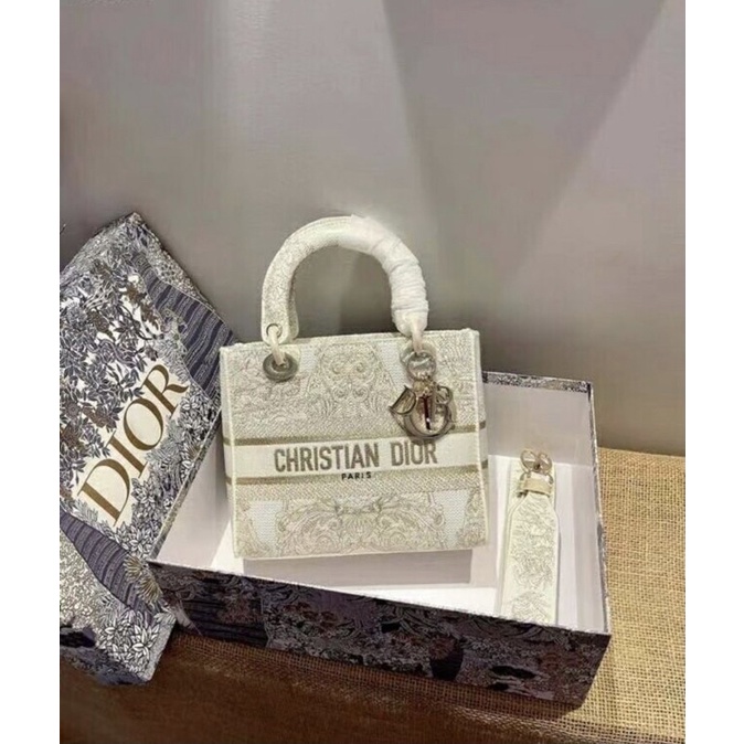 Lady DI0R in grey grade authentic