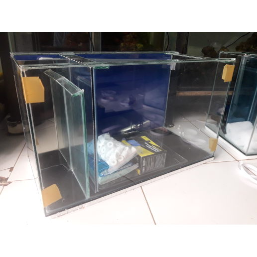 Aquarium 60x30x35 filter samping dan aksesorisnya