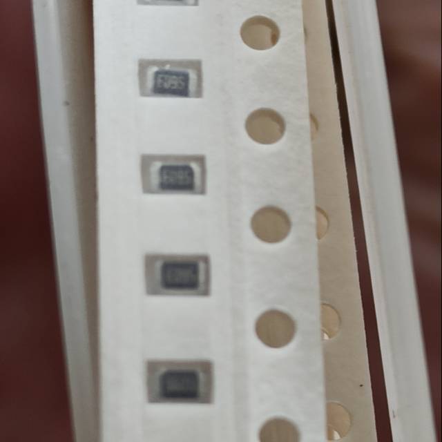 Resistor smd 560k per 100 pcs