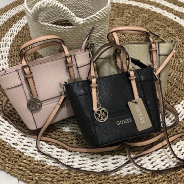 

Tas Guess GAMBAR ASLI !!!!