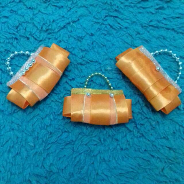 

souvenir tas pita satin cantik