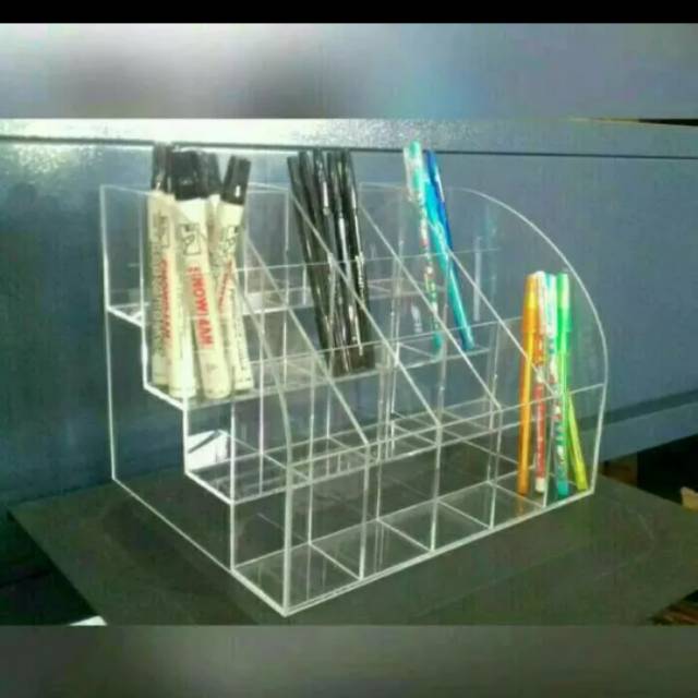 

Acrylic tempat pulpen 20kotak , akrilik