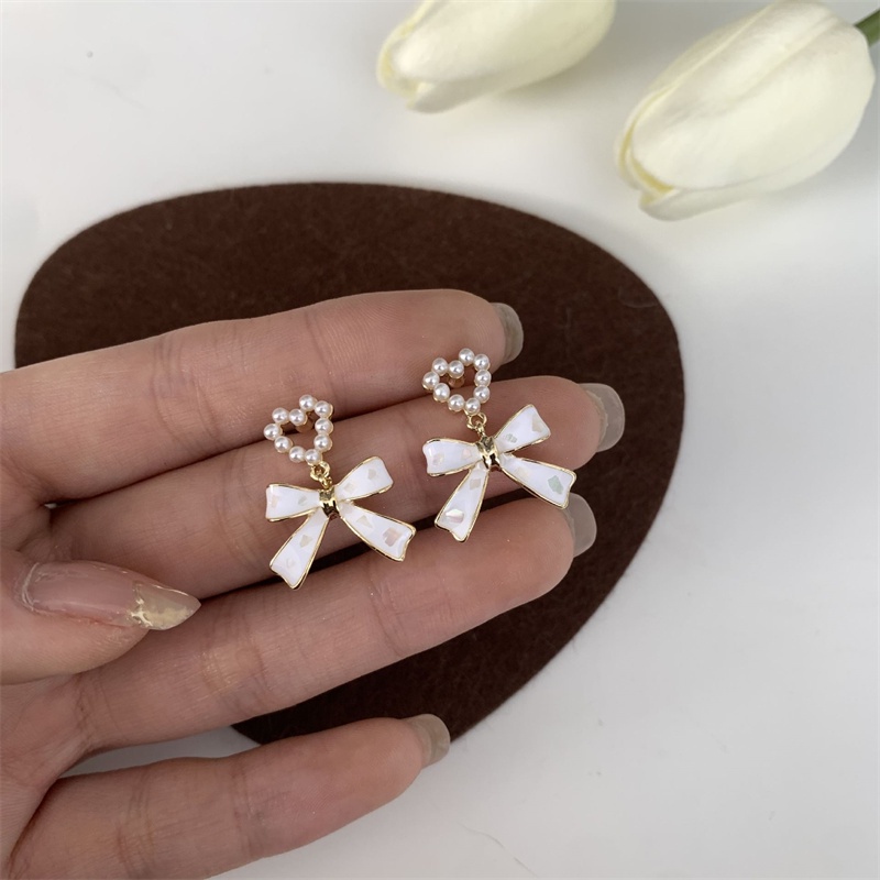 Anting Tusuk Gantung Desain Hatipita Untuk Wanita