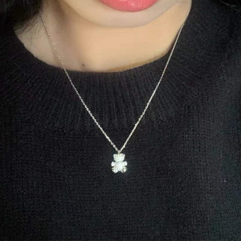 Glowing Bear Necklace Female Trendy Light Luxury Niche Design High-end Sweater Chain Pendant Sexy Girl Jewelry