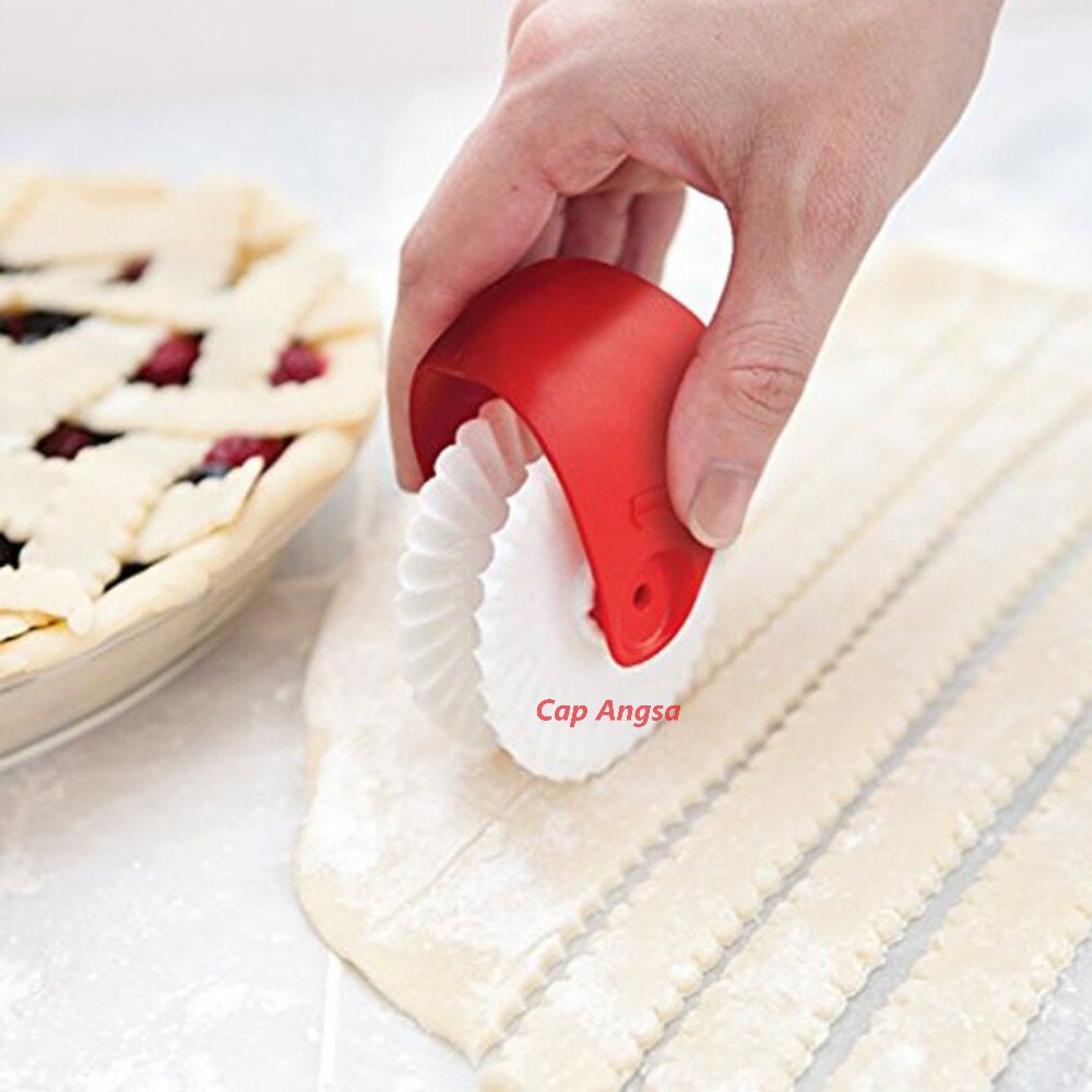 CETAKAN PASTEL CETAKAN PIE CURLING CUTTING WHEEL PASTRY ROLLER CUTTER COOKIES CUTTER PLASTIK POTONG