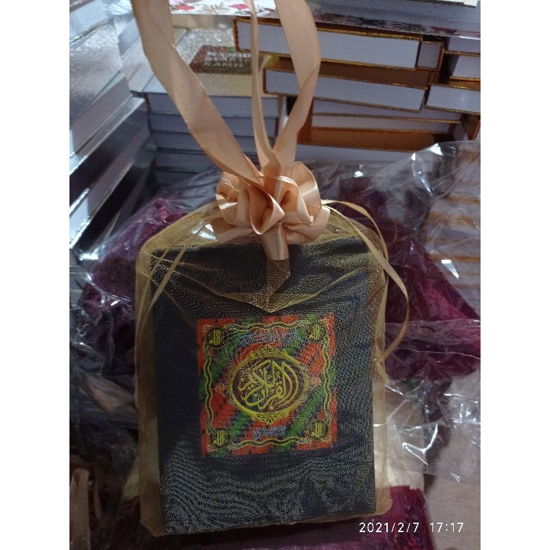 

Tas Kantong Tile, Buku Yasin