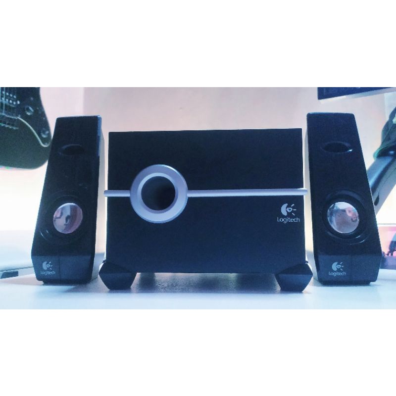 Logitech Z103 Speaker 2.1 ( Belum USB dan Bluetooth )