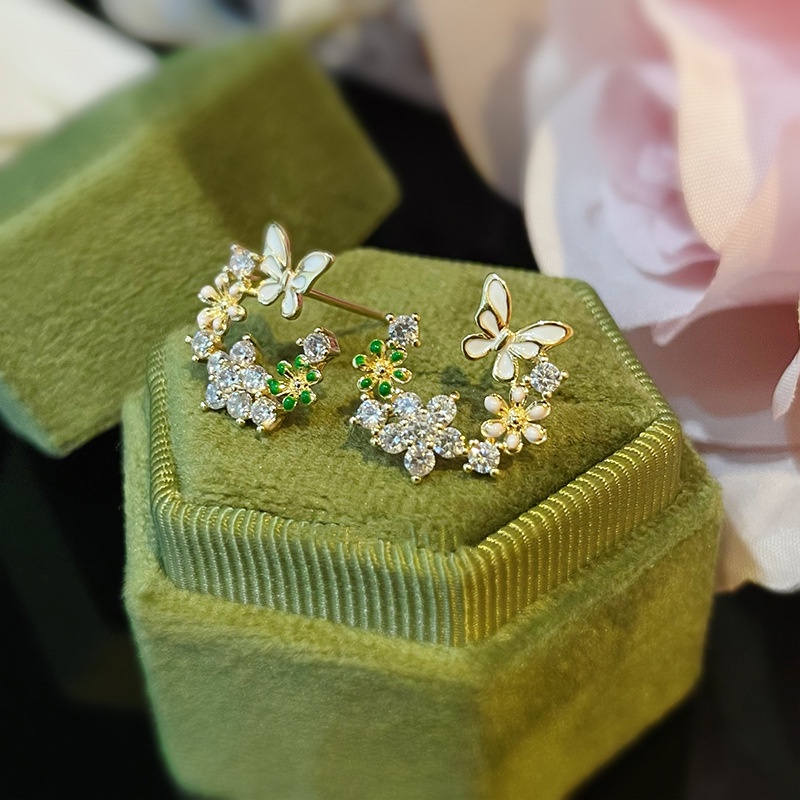 Anting Tusuk Motif Bunga Hias Mutiara / Berlian Imitasi Ala Retro Untuk Wanita