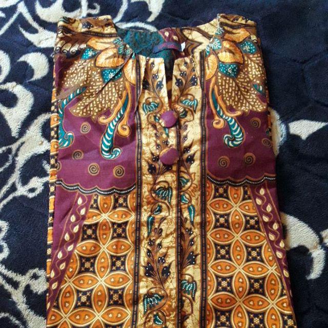 Tunik Batik Ratoe Modern Kode A55 Kancing Depan Krah Oblong Cubit Tangan 7/8 Bhn Katun Batik Sinaran