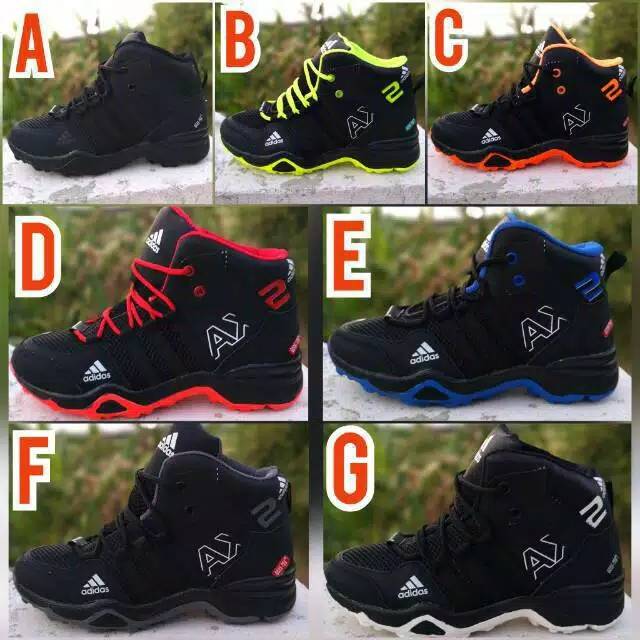 Sepatu sneakers boot adidas