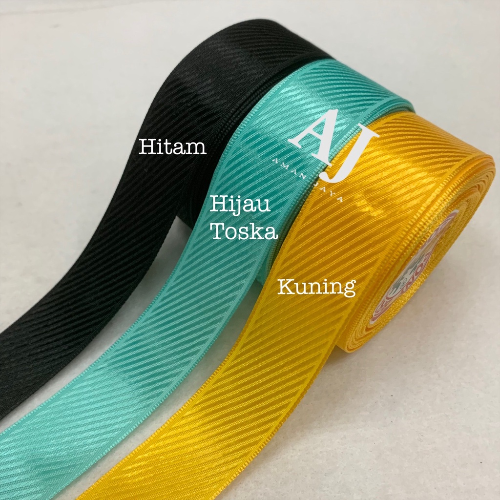 

Pita Kado Dekorasi Motif Garis Miring 1 Inch / 2,5 cm