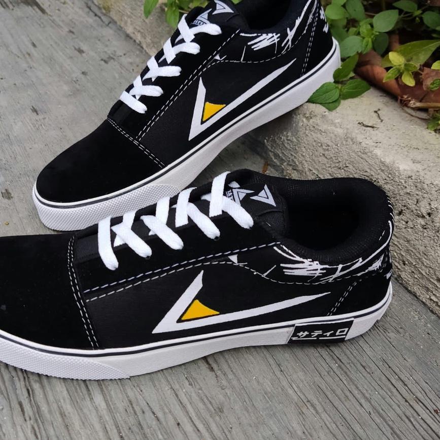 ✰ Sepatu sneakers grade orijinal spatu sekolah kuliah model Zatiro Ori White Black keren design Terb