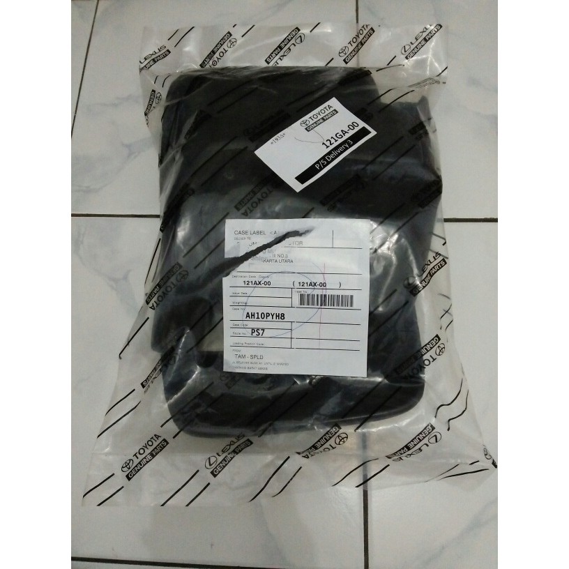 MUDGUARD/KARPET LUMPUR MOBIL AVANZA VELOZ RC F-99 1SET ORIGINAL.
