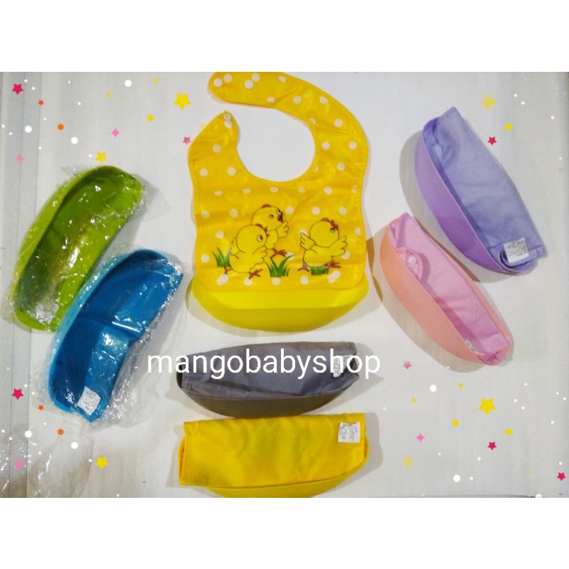 Baby safe alas makan selaber slaber bib lipat kantong crumb catcher plastik