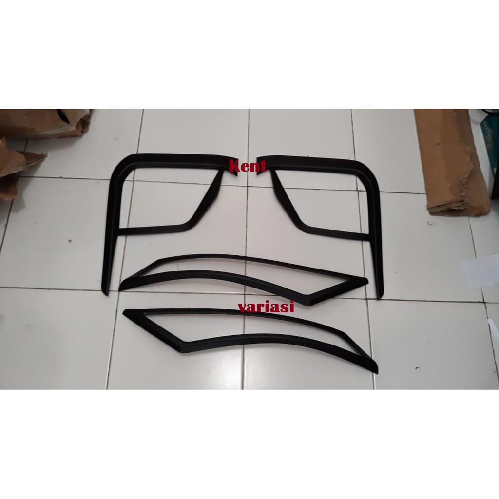 garnish depan pajero 2021 jsl hitam