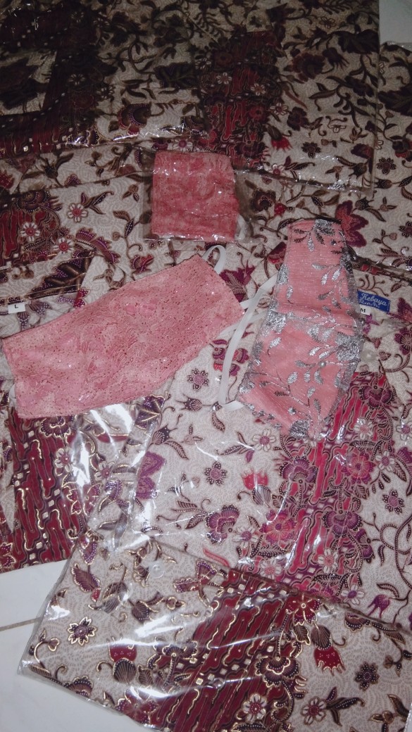 Kemeja Batik Lengan Panjang/ Hem Batik/ Batik Pria Motif Mega Mendung/ Tanjung Pink