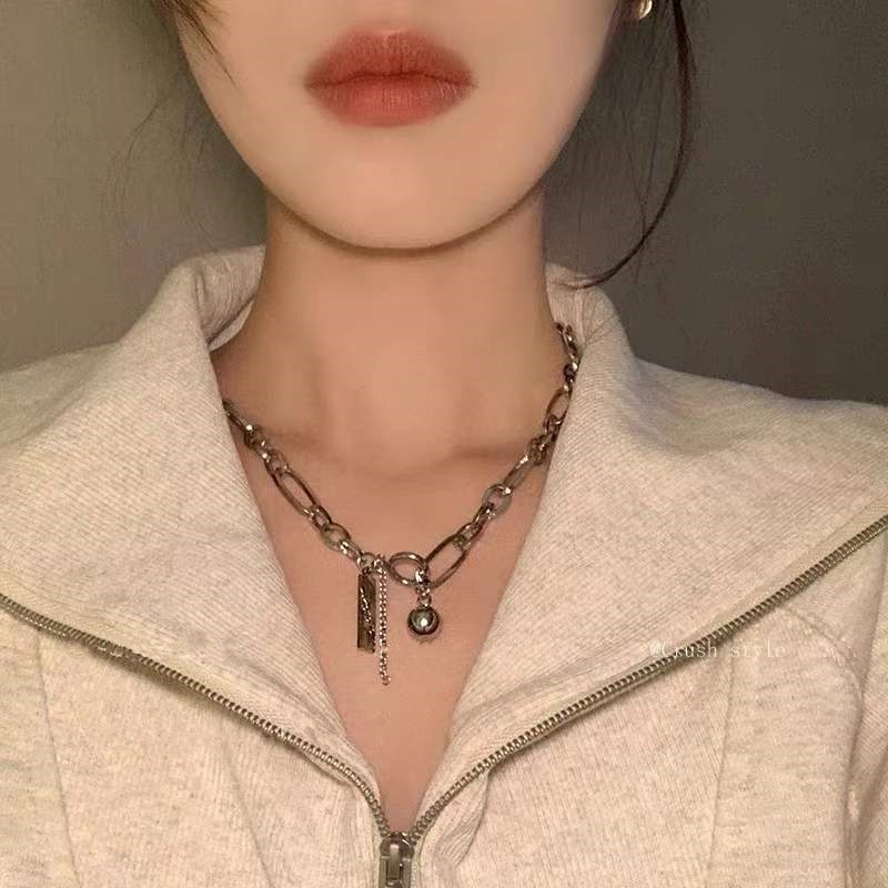 Kalung Rantai Klavikula Bahan Stainless Steel Warna Silver Gaya Retro Korea Untuk Wanita