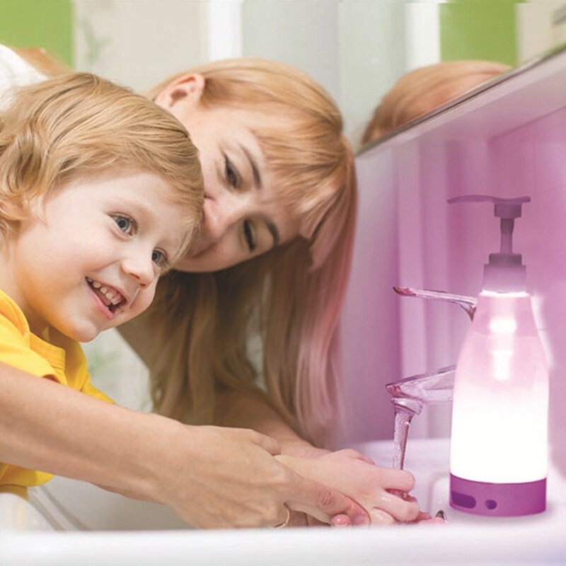 Dispenser sabun cair malam Dispenser botol tempat Sabun cair Sensor Gerak 7 LED Soap Brite