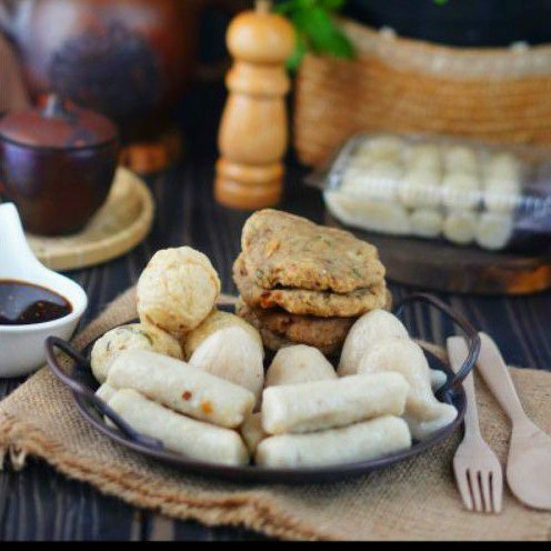 

Pempek Ikan Tenggiri isi 6 plus cuko