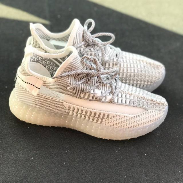 Rajut import cewe model yezzy