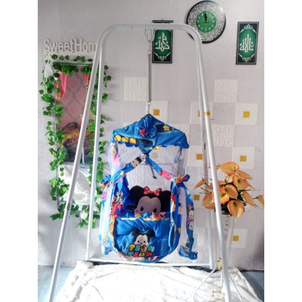 ayunan bayi set karakter