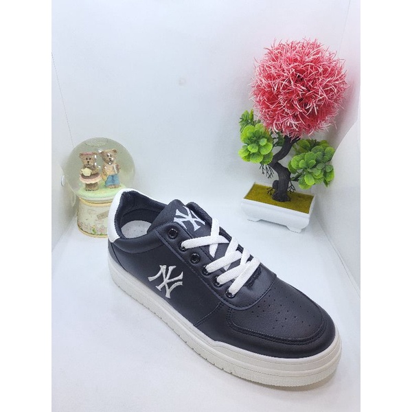 sepatu kets fashion pria ( Import ) 40 - 44