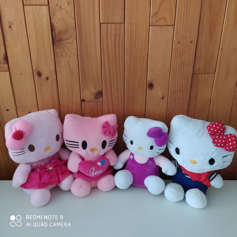Boneka HelloKitty Kecil