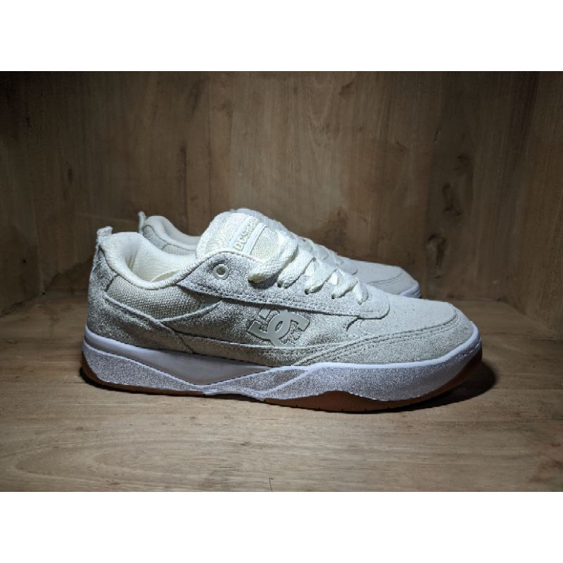 DC Penza cream suede original