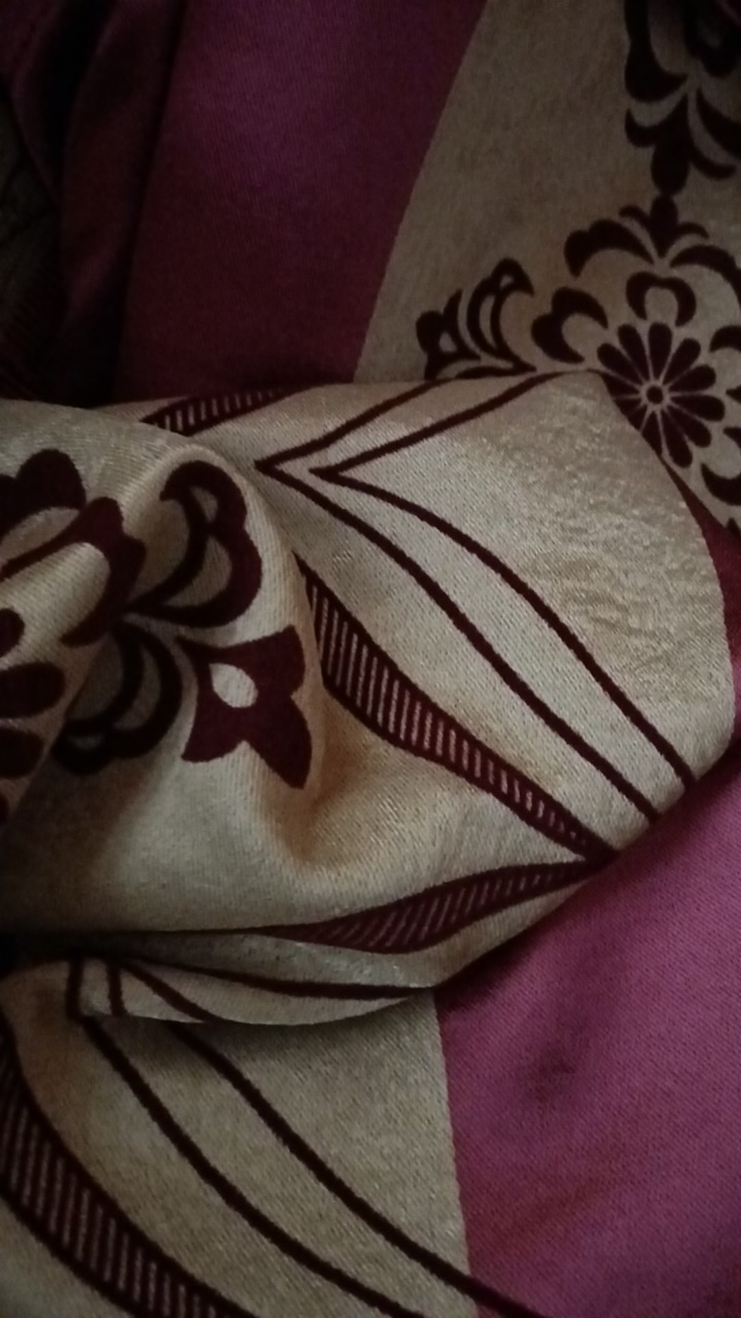 Odza Kemeja Batik Solo Lengan Panjang Pria Motif Gaharu