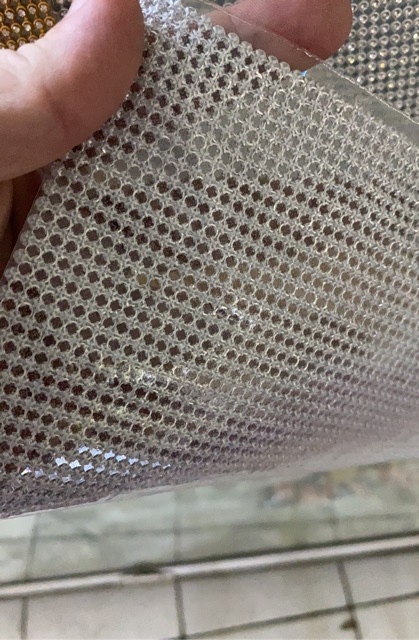 TIKAR MATA KRISTAL KUALITAS BAGUS MATA MENGKILAP UKURAN 3MM WARNA GOLD DAN SILVER PER 2 BARIS