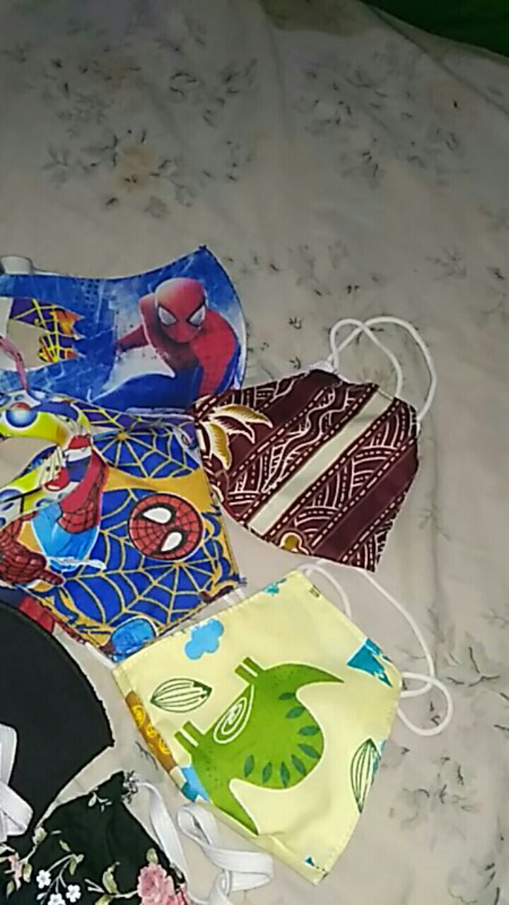 Masker Kain Batik Anak