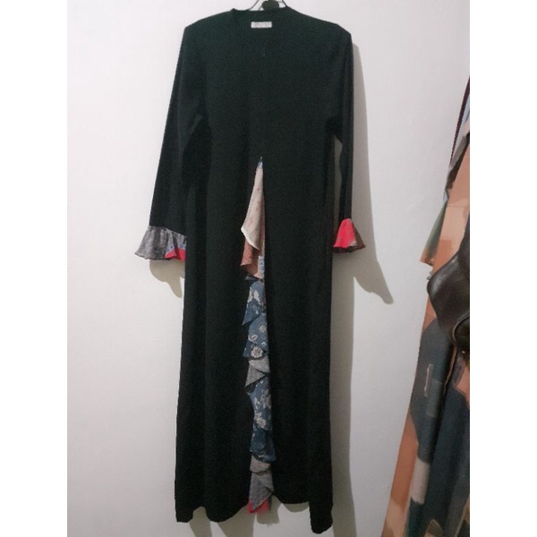 Preloved Dress brand HIJUP