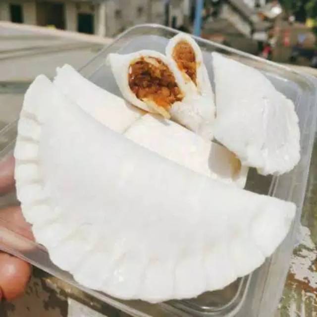 

Cireng isi ayam pedas