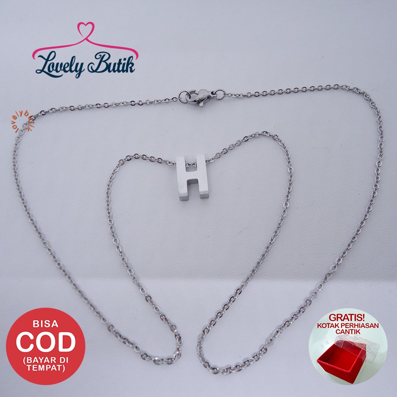 Lovelybutik - Accent Kalung Huruf Titanium Anti Karat Inisial H Uk 44 cm Warna Silver BONUS KOTAK