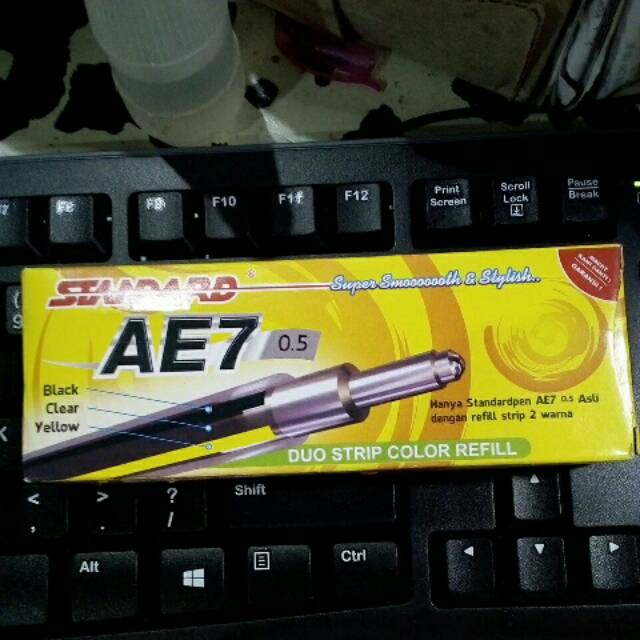

Bolpen Standard AE7 isi 12pcs