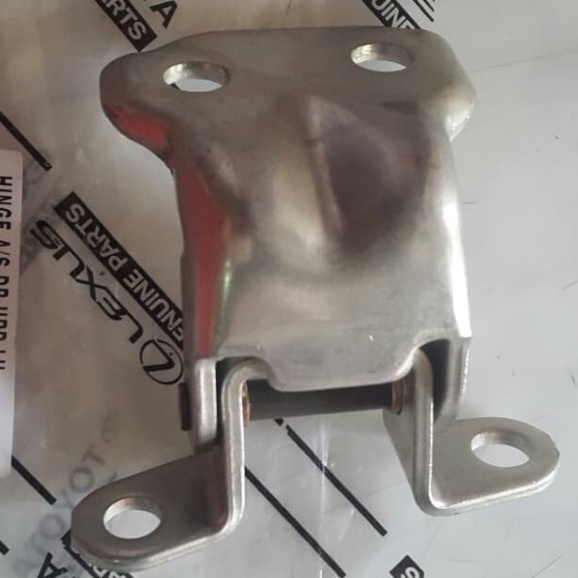 Engsel Pintu Depan Bagian Bawah Avanza-Xenia Lama