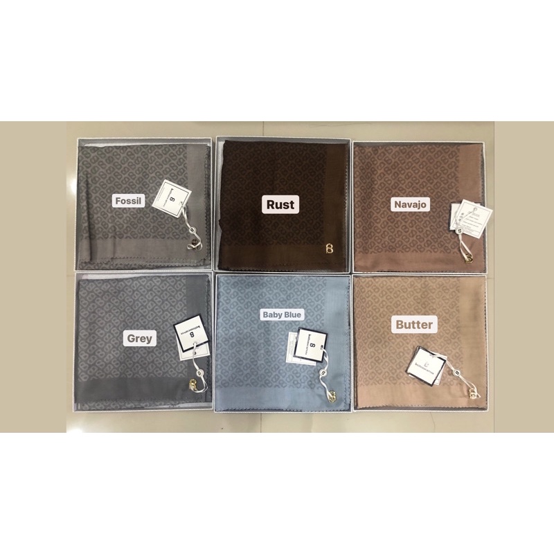 Tapis Square Buttonscarves BUTTER