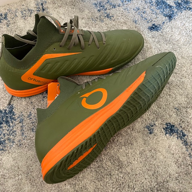 Sepatu futsal ortuseight forte valkyrie in military green orange