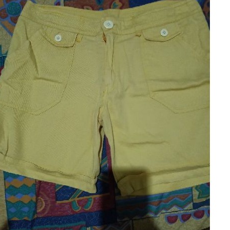 celana pendek jeans / celana santai wanita / celana pendek wanita / jeans wanita / jeans pendek